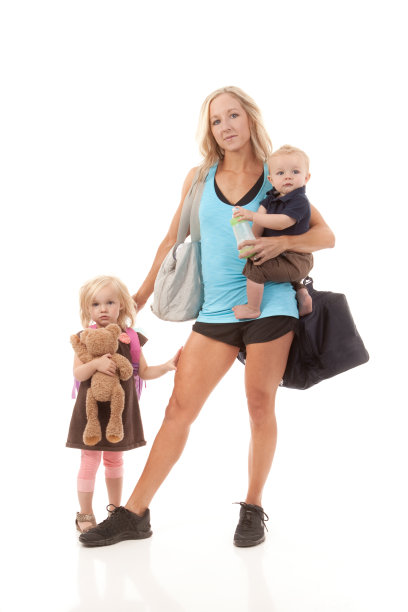 带着孩子的母亲压力很大图片下载