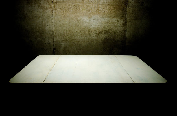 把它放在桌上图片下载