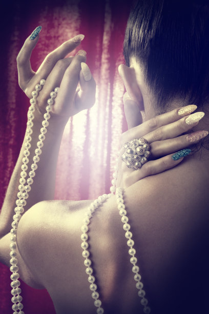 女人的珍珠图片下载