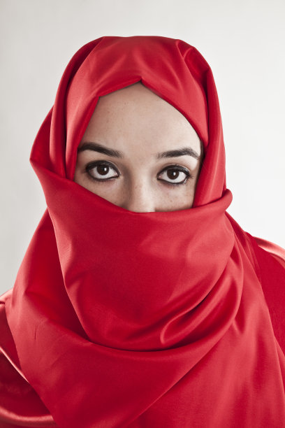 红色头巾图片下载