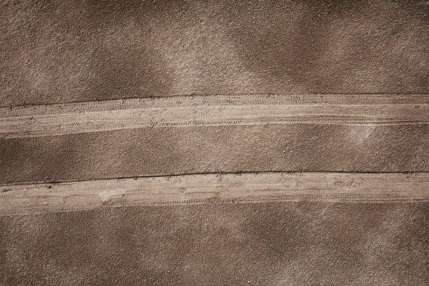 轮胎的痕迹图片下载