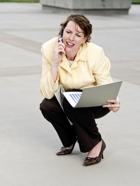 打电话的女人图片下载