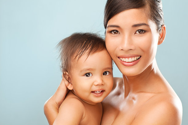 母亲和儿子图片下载