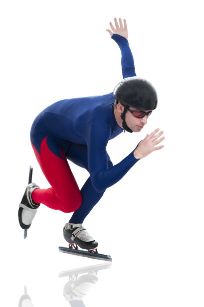 冰上速滑运动员在运动图片下载