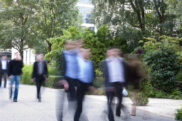 巴黎拉德芳斯的商业上班族步行道图片下载