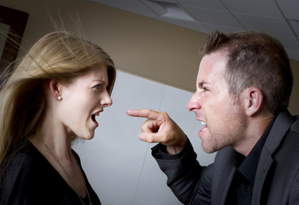 敌意的工作环境图片下载