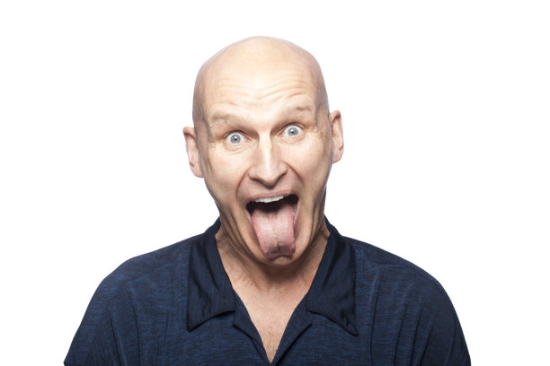 一个男人伸出舌头的画像图片下载