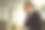 疲惫的商务女性工作到很晚和加班在办公室Hz图片下载
