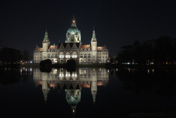 汉诺威新市政厅之夜图片下载