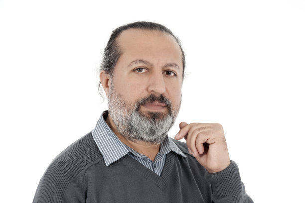 白人背景的年长职员图片下载