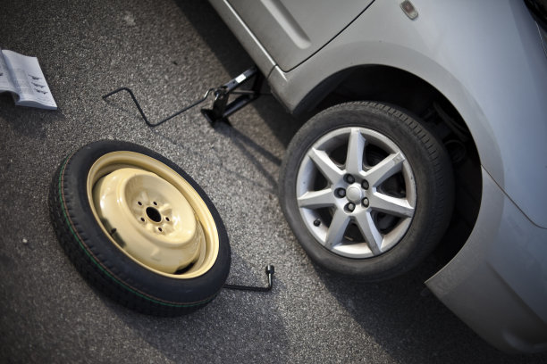 改变一个轮胎图片下载