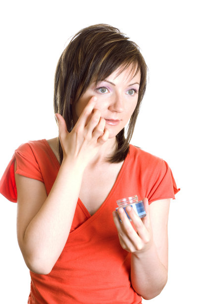 涂面霜的女人图片下载