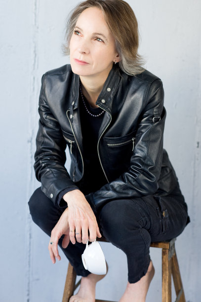 51岁的妇女图片下载