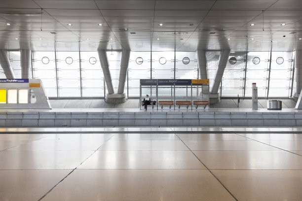 法兰克福机场火车站图片下载