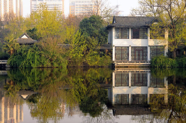 中国建筑在安徽省的早晨。图片下载