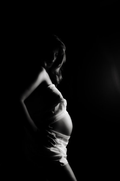 发光的怀孕图片下载