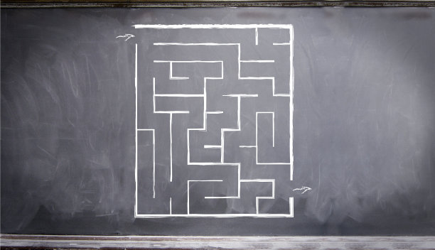 黑板上的迷宫图片下载