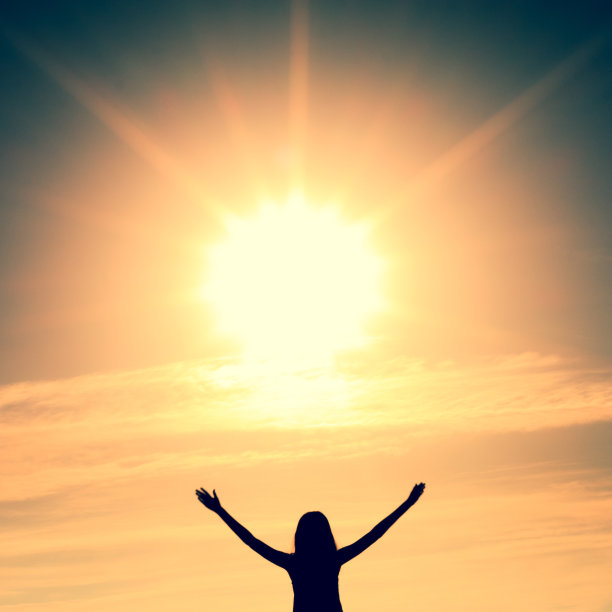 少年轮廓日落图片下载