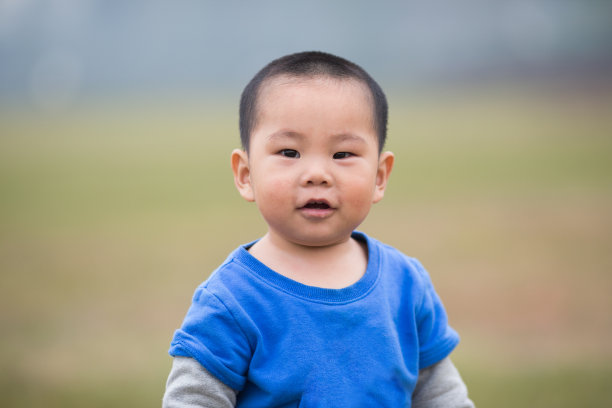 漂亮的男孩。图片下载