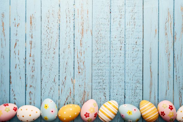 复活节彩蛋在老蓝木-季节背景框架图片下载