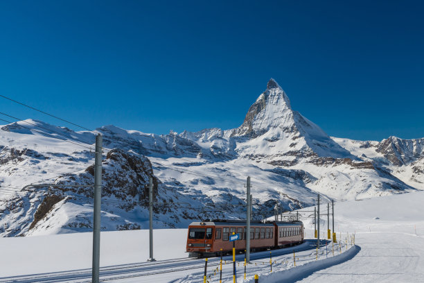 Matterhorn和Gornergrat火车，瑞士图片下载