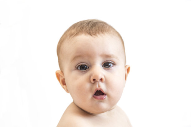 困惑的男婴肖像孤立在白色图片下载