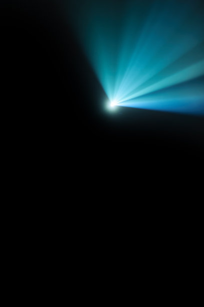 音乐会中闪烁的蓝色灯光图片下载
