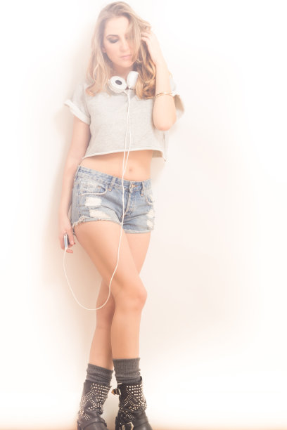 享受音乐图片下载