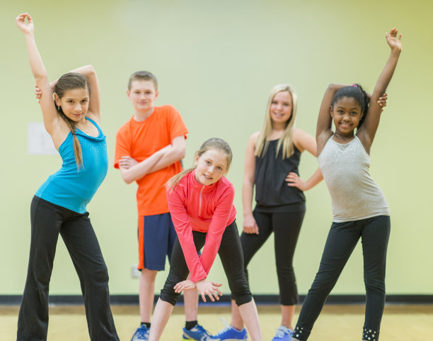 孩子们跳舞健身图片下载