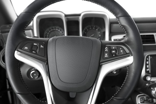 旧跑车的仪表盘和内饰图片下载