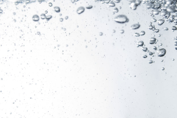 泡在水里图片下载