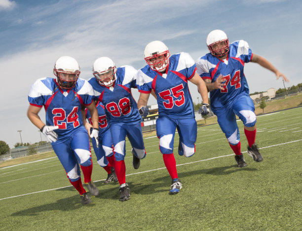 足球运动员冲。图片下载