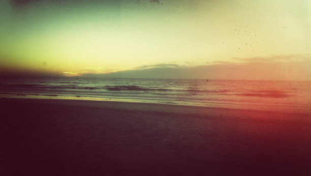 海滩上的日出图片下载