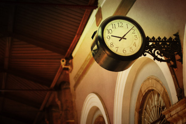 古老的钟图片下载