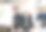 建筑师和客户在办公室图片下载