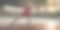 男子短跑运动员从田径场上的街区出发素材图片