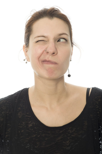 傻笑的女人图片下载