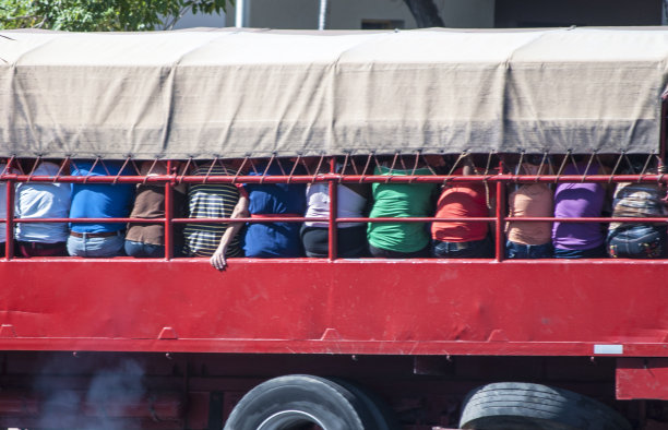 得天独厚的人图片下载