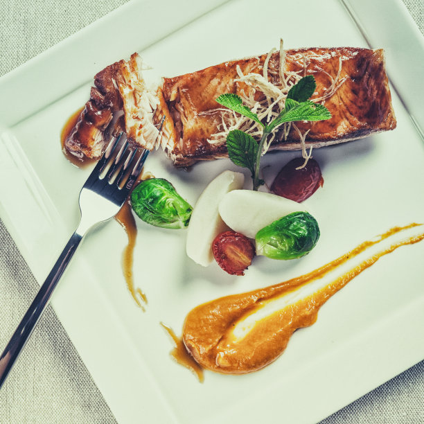 烤三文鱼图片下载