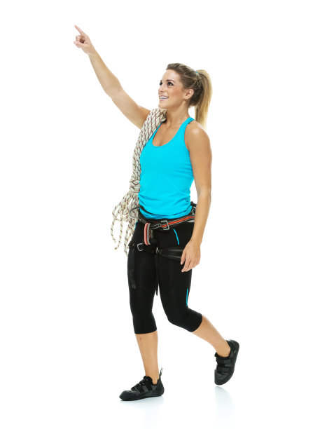 快乐的女攀岩者拿着绳子指点图片下载