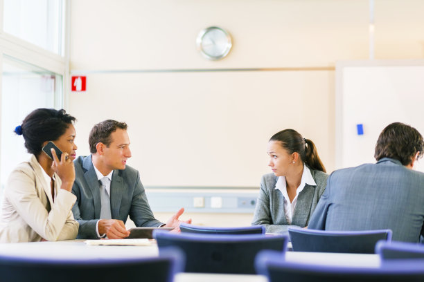 在办公室开会图片下载