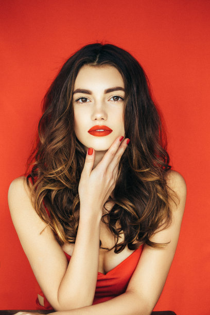 年轻漂亮的女人图片下载