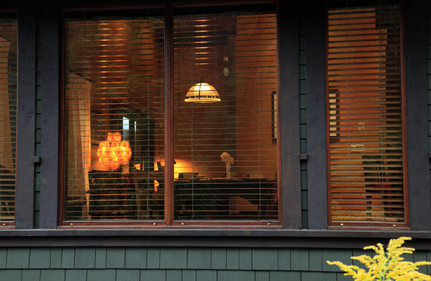 工匠木瓦风格平房外看图片下载