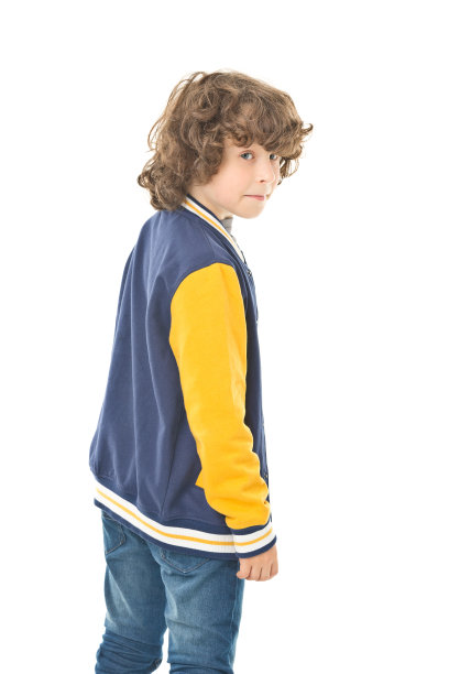 8岁男孩的肖像图片下载