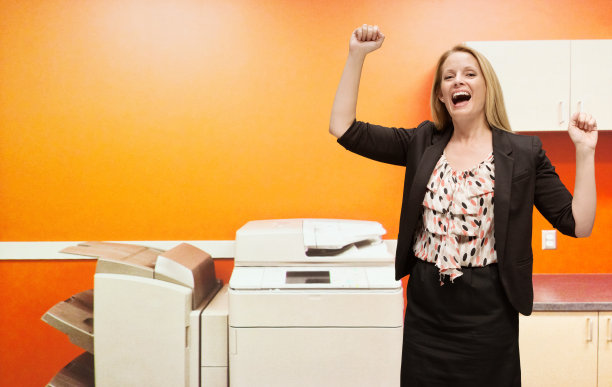 在职的女商人素材图片