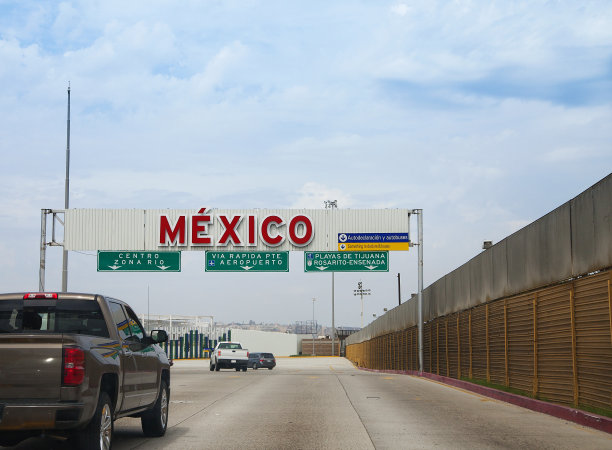 美国-墨西哥边境图片下载