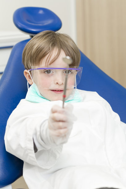 幼儿在牙医图片下载