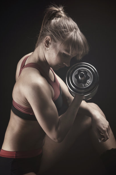 身体运动和迷人的女人图片下载