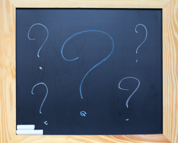 黑板上的问号图片下载