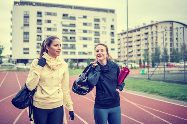 年轻妇女有训练日图片下载